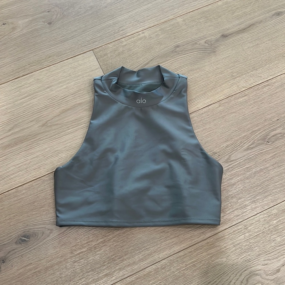 Alo Yoga tank top size small